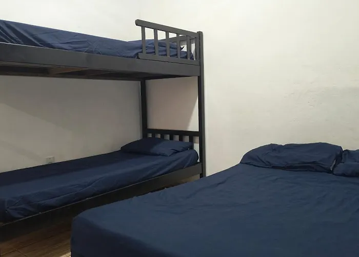 Casa de Praia Completa em Cabo Frio 01 para até 5 pessoas